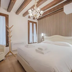 ** Bed and breakfast Rialto 707 Italia